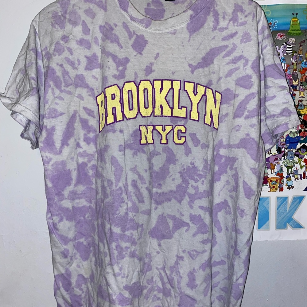 Cool shirt from boohoo. Worn and washed.